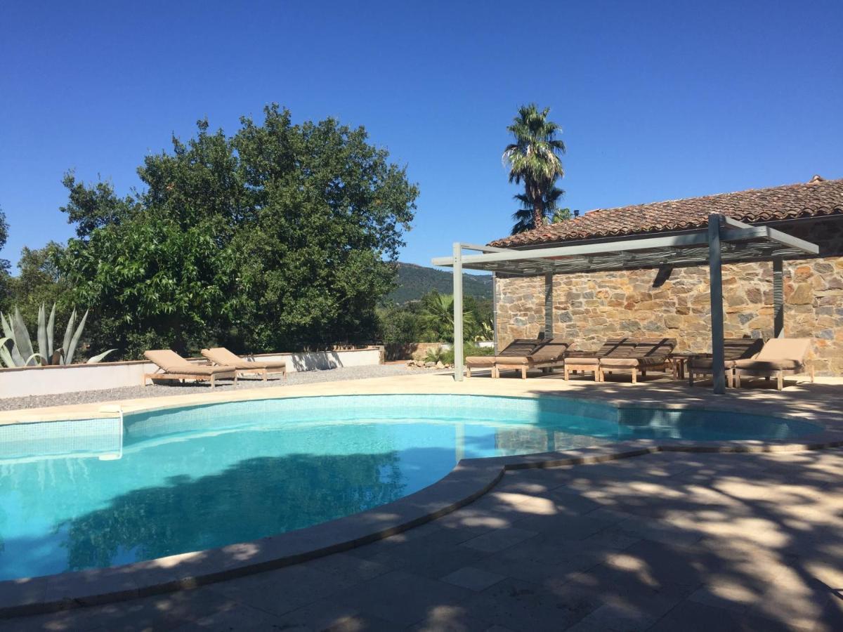 Bed and Breakfast Les Aurochs Grimaud Exterior foto