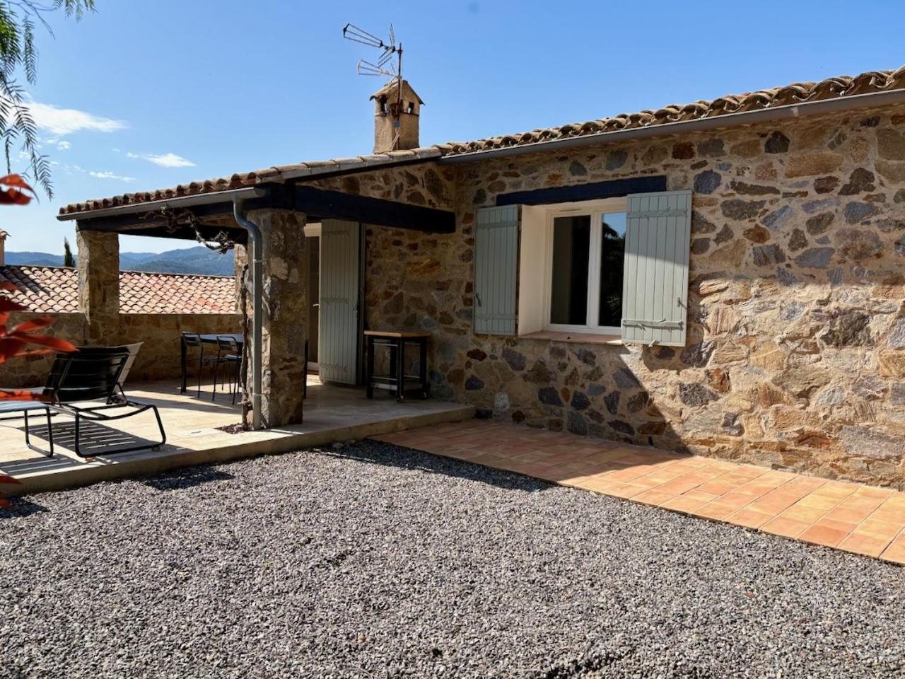 Bed and Breakfast Les Aurochs Grimaud Exterior foto